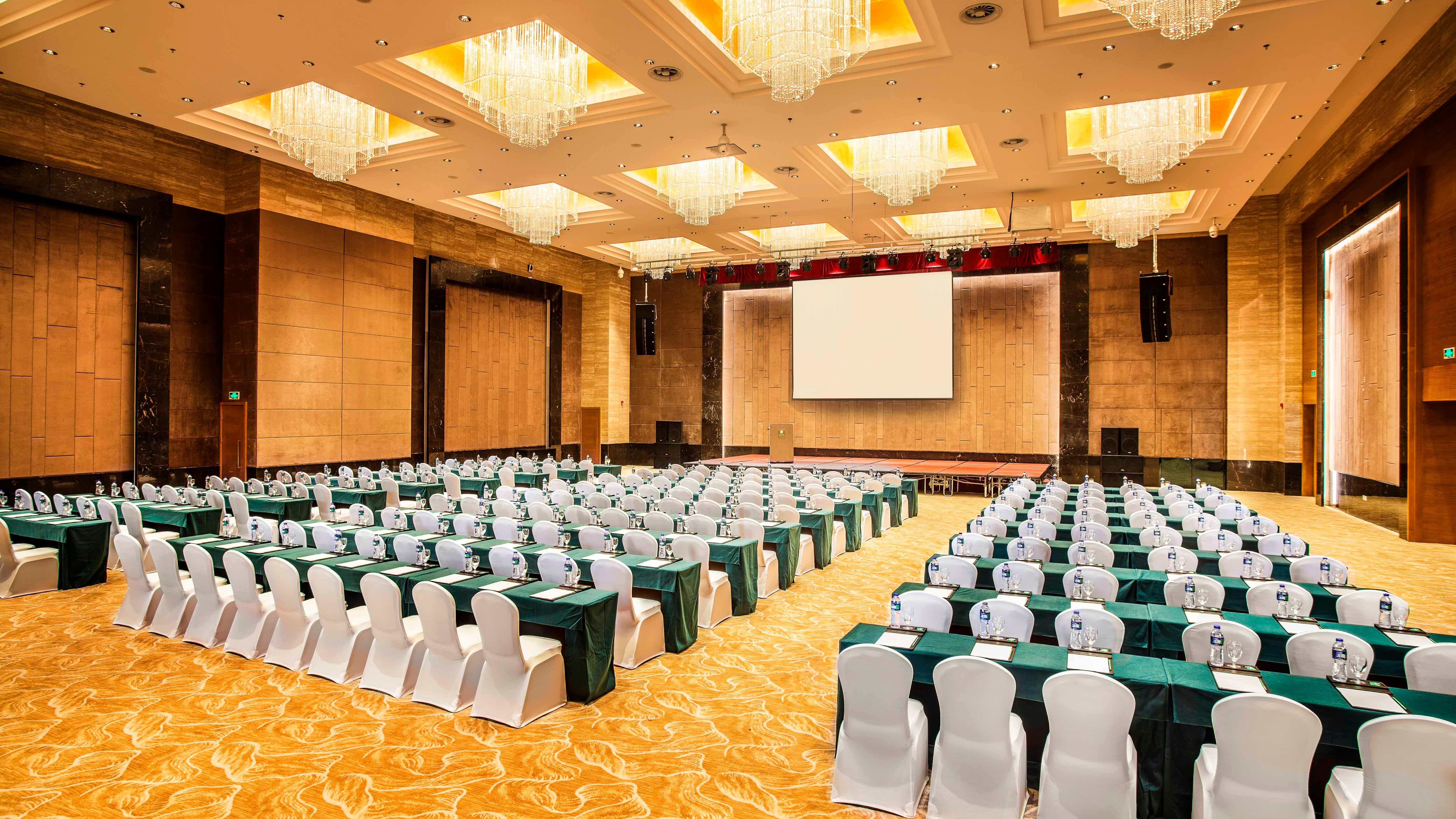 Holiday Inn Nanchang Riverside By Ihg Exterior photo
