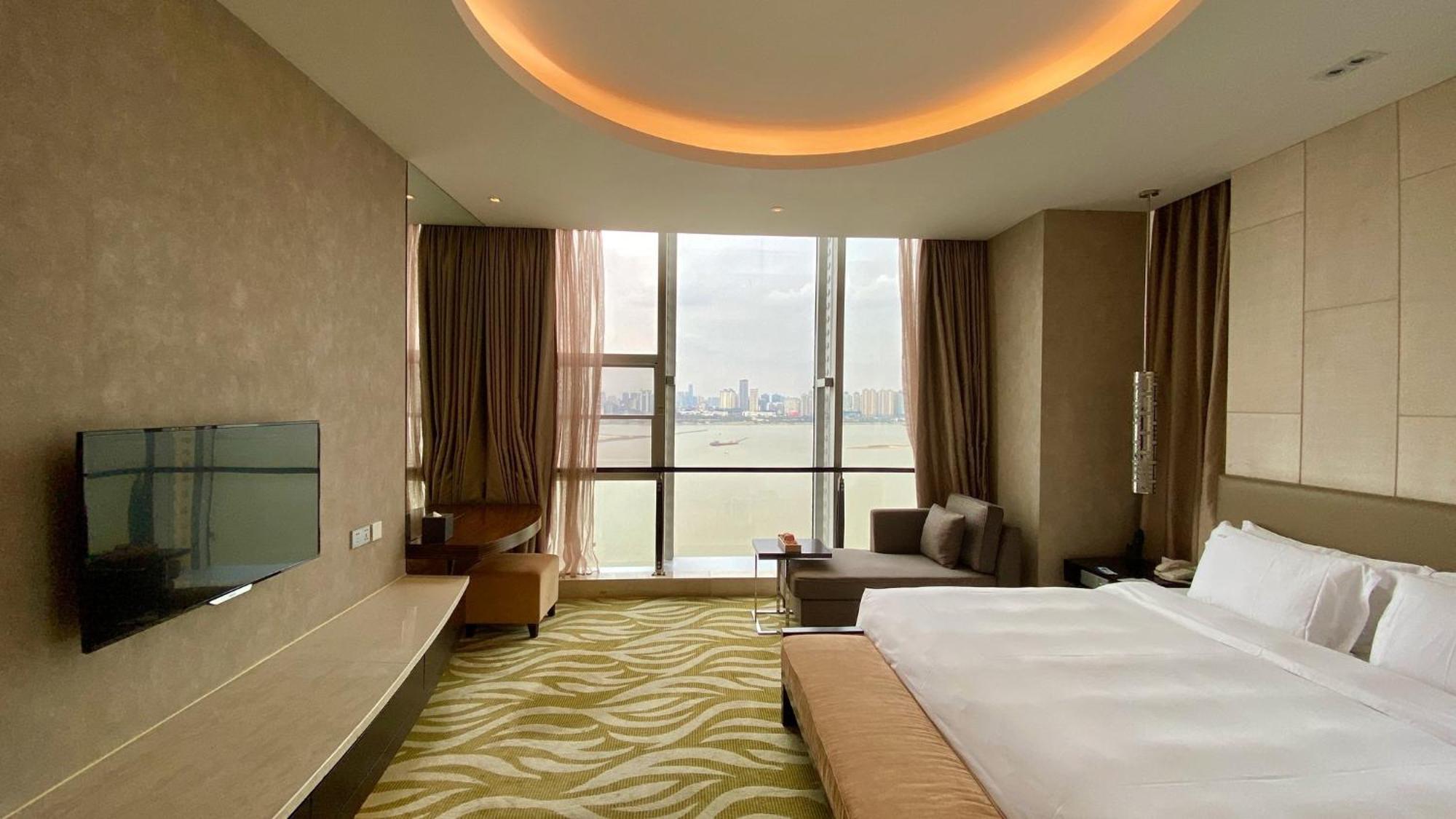 Holiday Inn Nanchang Riverside By Ihg Exterior photo